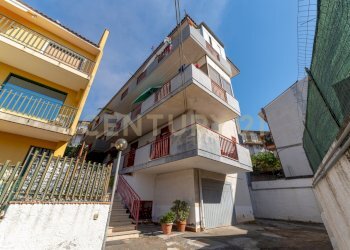 Via Trieste 5 (2) - Three-room apartment Via Trieste 5, Aci Castello - photo 2