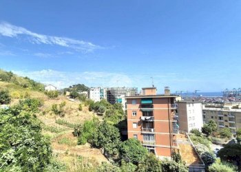 Quadrilocale Via evasio montanella, Genova (zona Prà) - foto 1