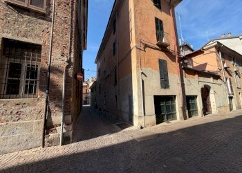Three-room apartment Via alba 31, Cuneo (neighborhood Centro Storico) - photo 1