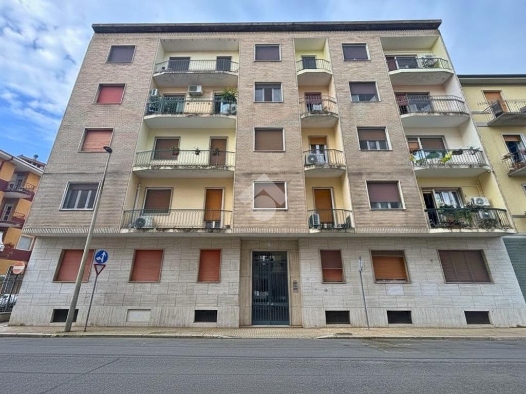 Three-room apartment Via Pastrengo, Vercelli - photo 1
