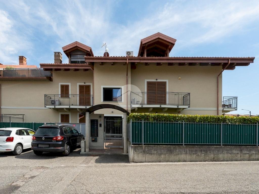 Three-room apartment Via Contessa Caterina Vignati, San Gillio - photo 1