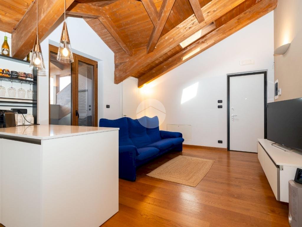 Three-room apartment Via Contessa Caterina Vignati, San Gillio - photo 3
