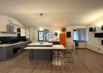 Two-room apartment Via Dei Chiodi, Ivrea - photo 2
