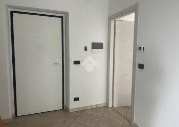 Two-room apartment Via Torino, San Francesco al Campo - photo 3