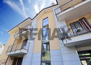 Edificio all\'aperto - Bilocale via Roma
25, Calco - foto 1