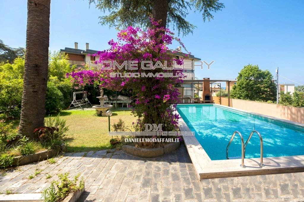 Piscina - Villa viale Quartara, Genova (neighborhood Quarto) - photo 1