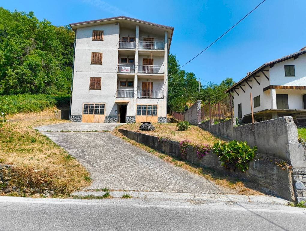 Facciata - Casa indipendente Roburent - foto 1