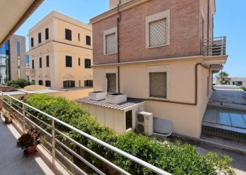 Terrazzo - Trilocale via dei Fabbri Navali, 30, Roma (zona Lido di Ostia) - foto 2