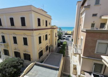 Vista - Trilocale via dei Fabbri Navali, 30, Roma (zona Lido di Ostia) - foto 3