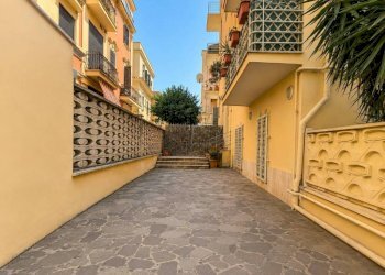 Interno non residenziale - Trilocale via dei Fabbri Navali, 30, Roma (zona Lido di Ostia) - foto 18