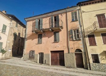 Casa indipendente Piazza Vittorio Emanuele ii, 4, Priero - foto 2