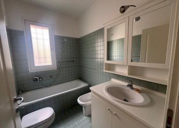 BAGNO - Three-room apartment via Santissima Annunziata, Bologna (neighborhood San Mamolo) - photo 13
