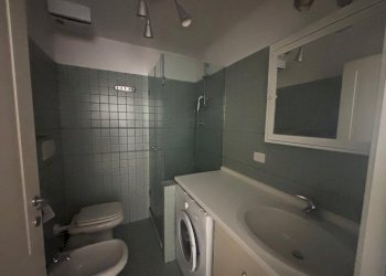 BAGNO - Three-room apartment via Santissima Annunziata, Bologna (neighborhood San Mamolo) - photo 14