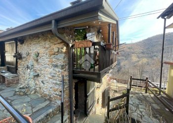 Semi-detached house Frazione Tese, Traves - photo 2
