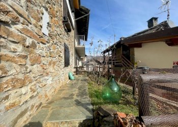 Semi-detached house Frazione Tese, Traves - photo 13