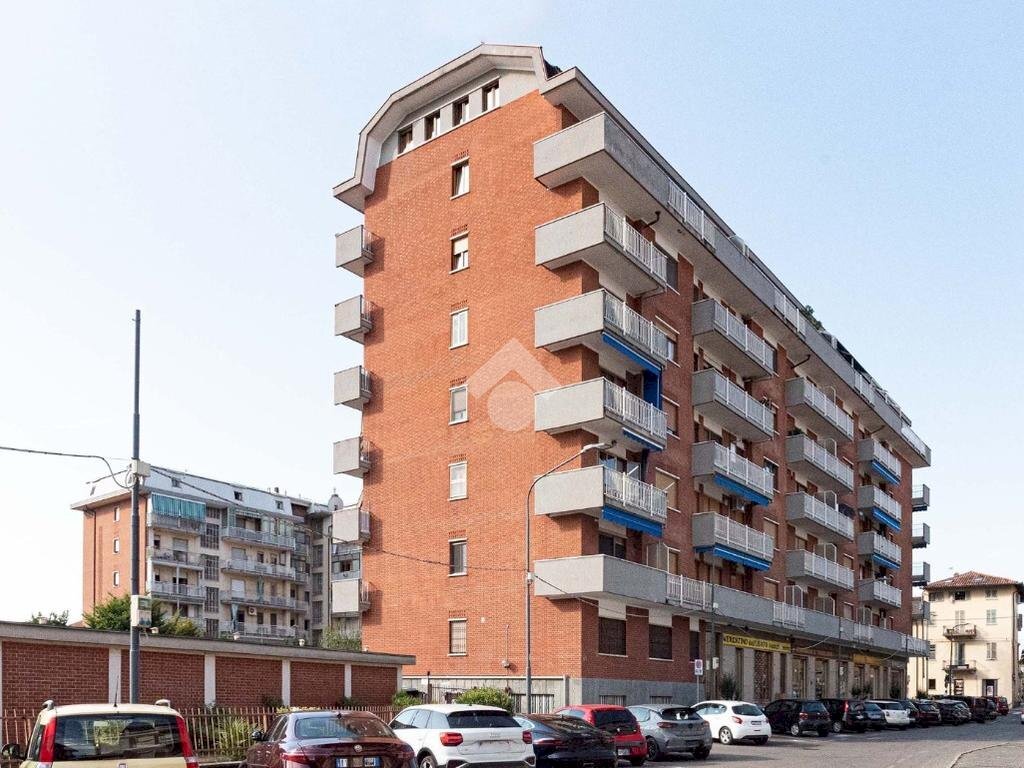 Four-room apartment Via macario, Ciriè - photo 1