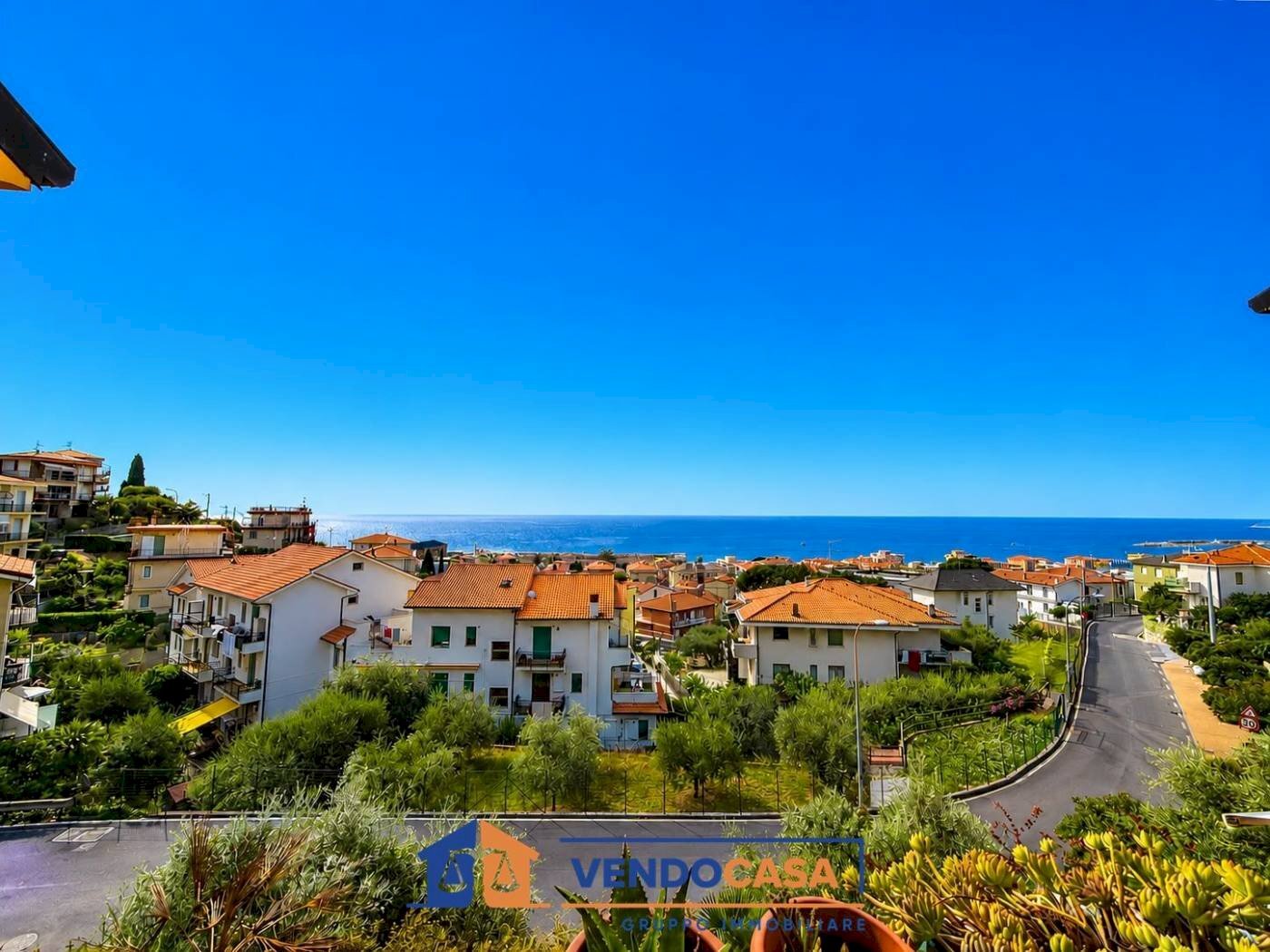 Three-room apartment Pietra Ligure - photo 2