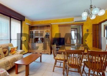 Sala da pranzo - Three-room apartment Via Trieste
 
24, Rho - photo 2