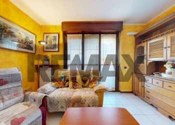 Soggiorno - Three-room apartment Via Trieste
 
24, Rho - photo 4