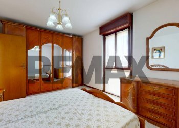 Camera / camera da letto - Three-room apartment Via Trieste
 
24, Rho - photo 19