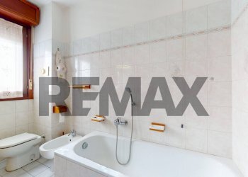 Bagno - Three-room apartment Via Trieste
 
24, Rho - photo 24