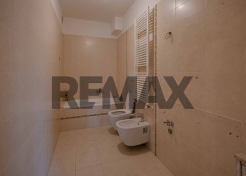 Bagno - Four-room apartment Via Ognissanti
 
52, Valenzano - photo 9
