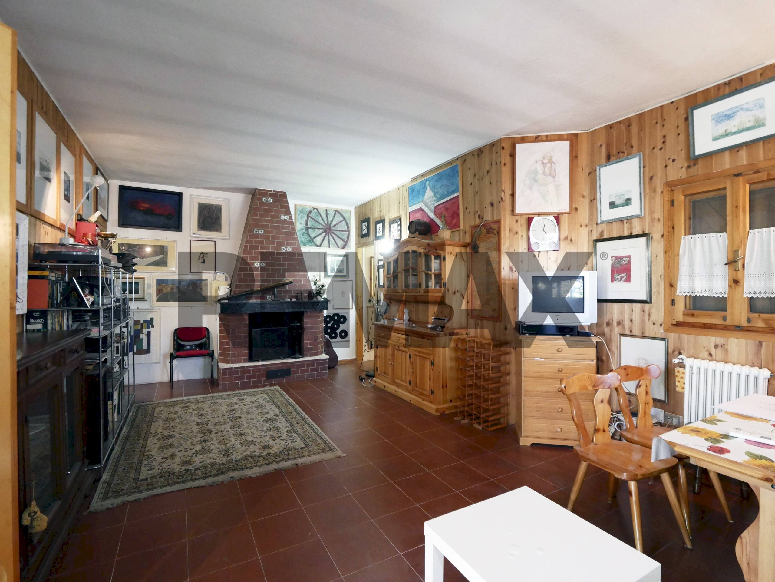 Sala da pranzo - Villa Via Delle Rose, Borgo Lagogemolo
 
55, Cassano delle Murge - foto 1