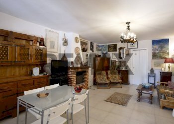 Soggiorno - Villa Via Delle Mimose, Borgo Lagogemolo
 
56, Cassano delle Murge - foto 6