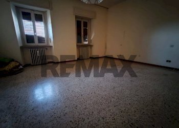 Stanza vuota - Casa indipendente VIA GARIBALDI
 
5, Biandronno - foto 2