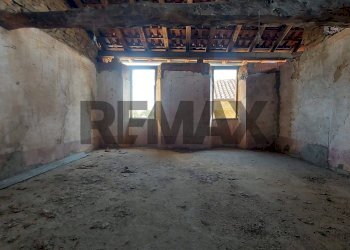 Parcheggio - Casa indipendente VIA GARIBALDI
 
5, Biandronno - foto 10