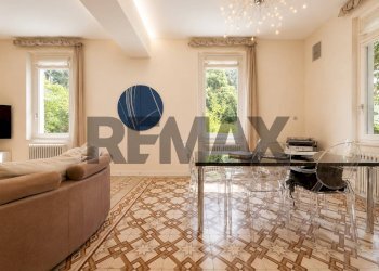 Sala da pranzo - Villa Viale Ippodromo
 
1, Varese - foto 6