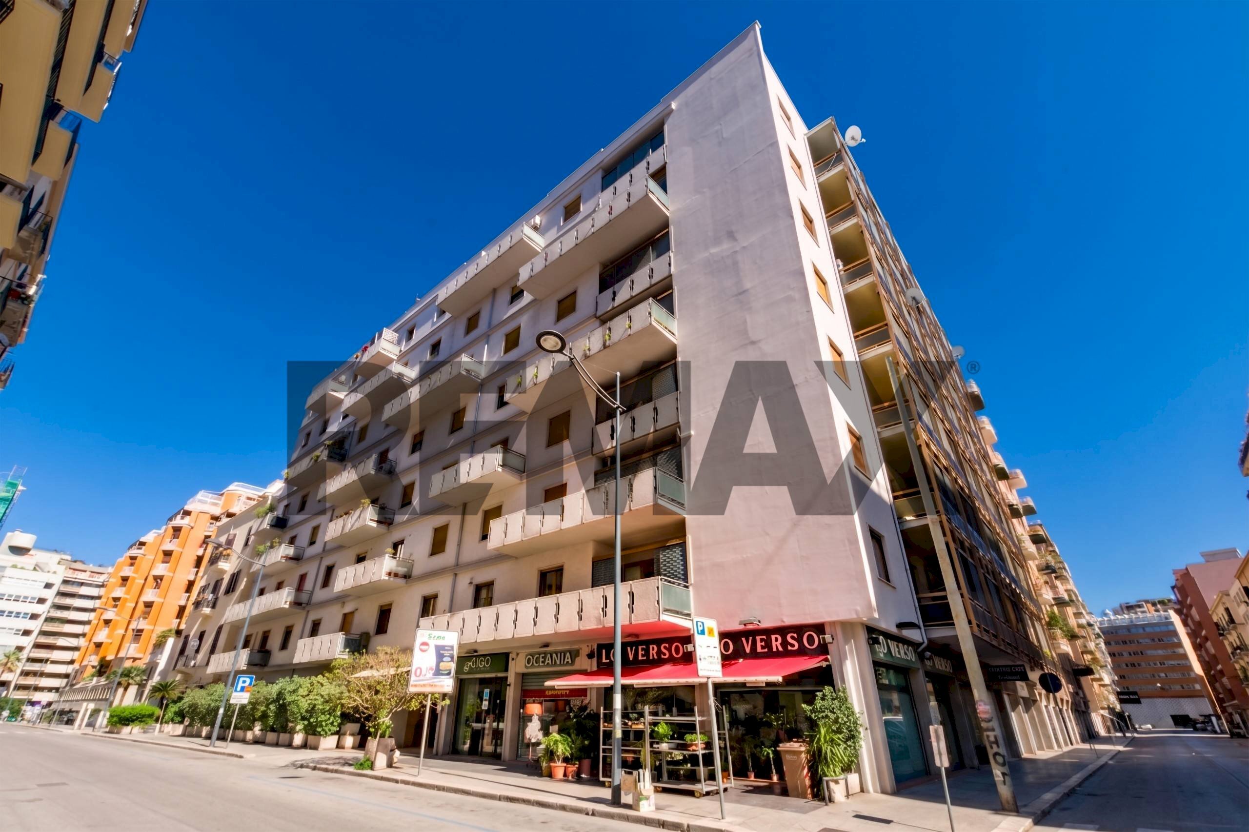 Edificio all\'aperto - Negozio Via Ludovico Ariosto
 
14a, Palermo - foto 1