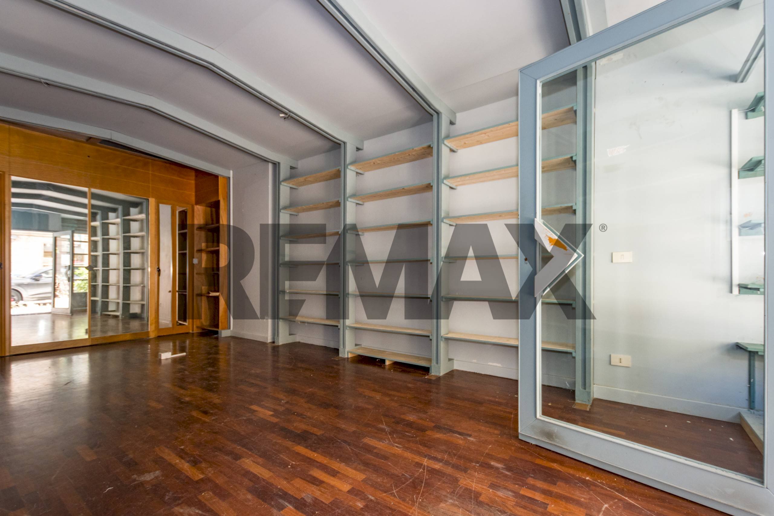 Stanza vuota - Negozio Via Ludovico Ariosto
 
14a, Palermo - foto 2