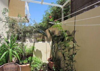 Giardino - Quadrilocale VIA SANT'OLIVA
 
SNC, Cefalù - foto 15