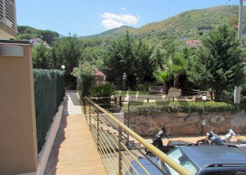 Esterno giardino - Quadrilocale VIA SANT'OLIVA
 
SNC, Cefalù - foto 20