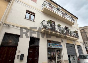 Edificio all\'aperto - Three-room apartment Via Notar Ferrara
 
16, Prizzi - photo 8