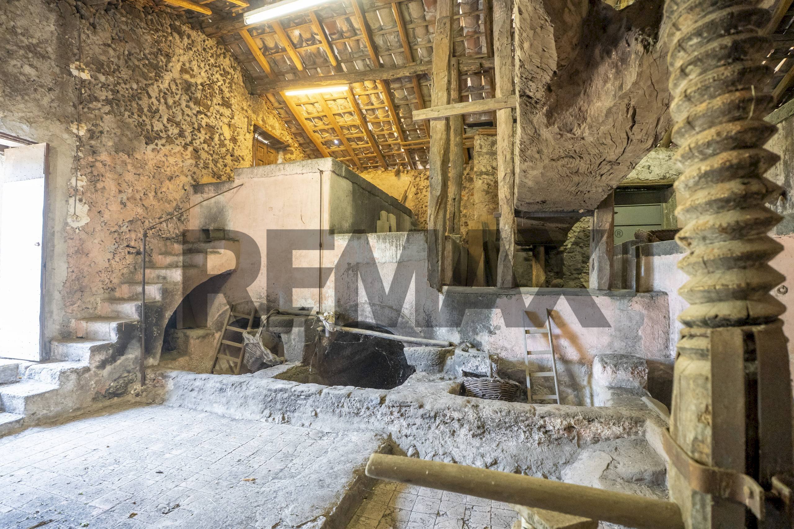 Scale - Independent house Via Consoli
 
26A, Nicolosi - photo 1