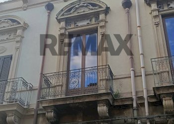 Edificio all\'aperto - Casa indipendente Via Vittorio Emanuele
 
381, Paterno - foto 1