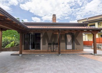 Casa all\'aperto - Villa Via Giacomo Matteotti
 
6, Zafferana Etnea - foto 2