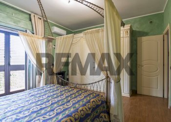 Camera / camera da letto - Villa Via Giacomo Matteotti
 
6, Zafferana Etnea - foto 9
