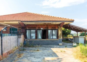 Casa all\'aperto - Casa indipendente Via Favignana
 
33, Catania - foto 2