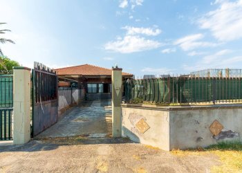 Casa all\'aperto - Casa indipendente Via Favignana
 
33, Catania - foto 33