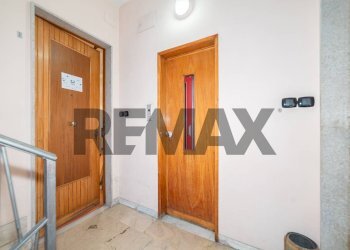 Hall / corridoio - Office Via Vittorio Emanuele Da Bormida
45, Catania - photo 2