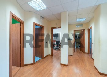 Hall / corridoio - Office Via Vittorio Emanuele Da Bormida
45, Catania - photo 4