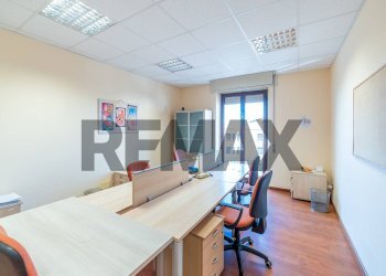 Ufficio - Office Via Vittorio Emanuele Da Bormida
45, Catania - photo 5