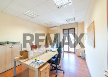Ufficio - Office Via Vittorio Emanuele Da Bormida
45, Catania - photo 8