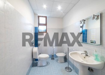 Bagno - Office Via Vittorio Emanuele Da Bormida
45, Catania - photo 12