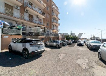 Edificio all\'aperto - Office Via Vittorio Emanuele Da Bormida
45, Catania - photo 24