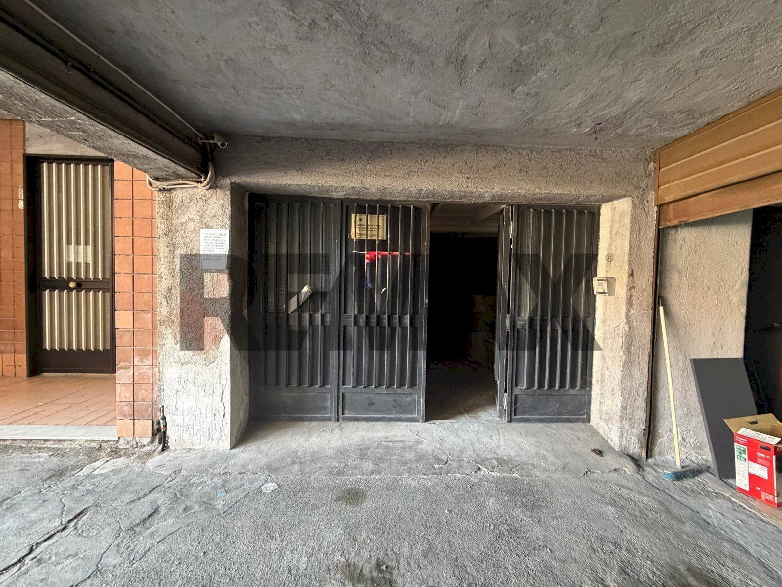 Edificio all\'aperto - Magazzino Via Silva
 
17, Belpasso - foto 1