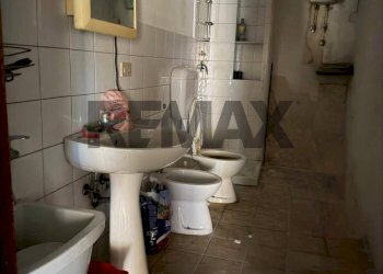 Bagno - Magazzino Via Silva
17, Belpasso - foto 5
